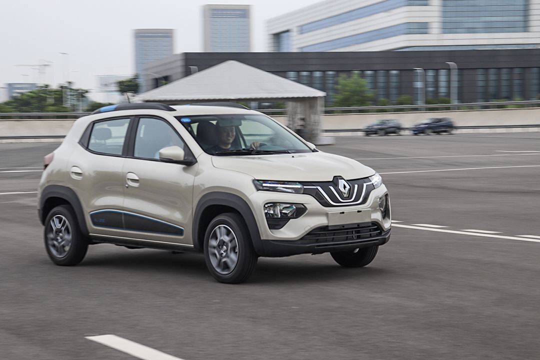 优先试驾东风雷诺k-ze,一天行驶后坦言:动力真是差劲