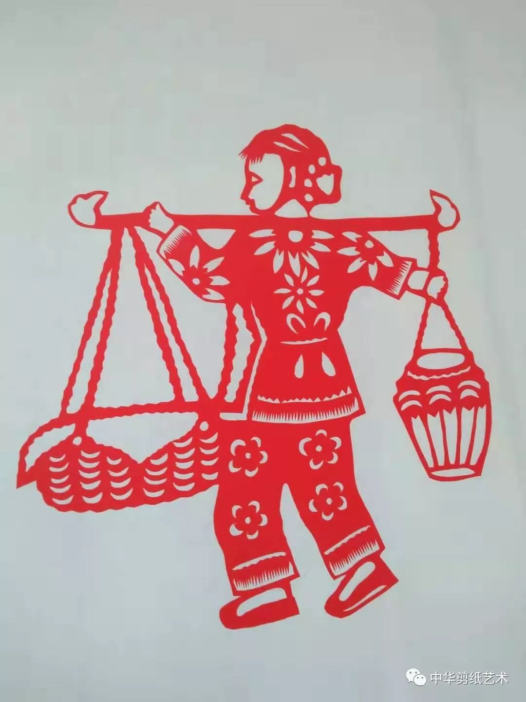 陕西榆林乔玉梅女士剪纸艺术赏析