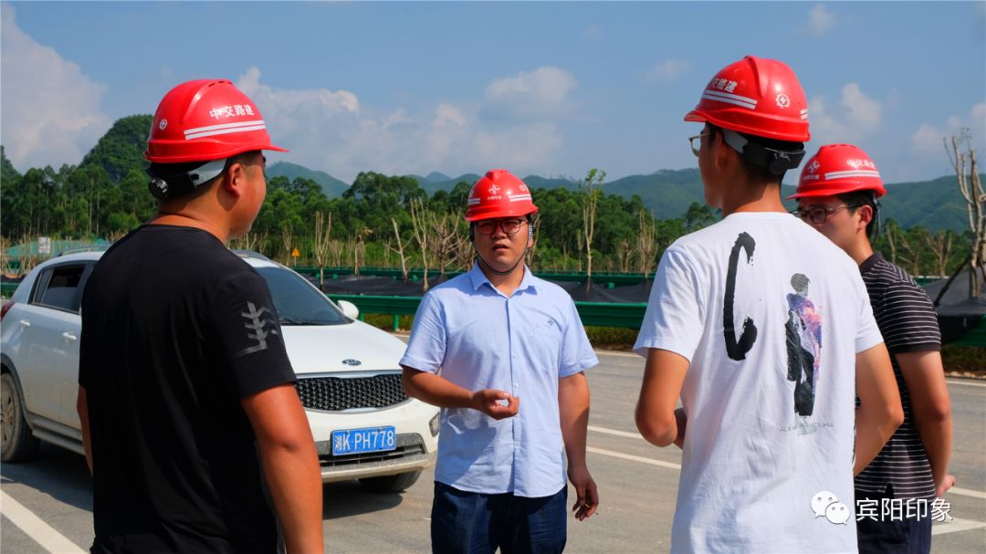 贵隆高速明天通车技术主管现身讲述背后的故事