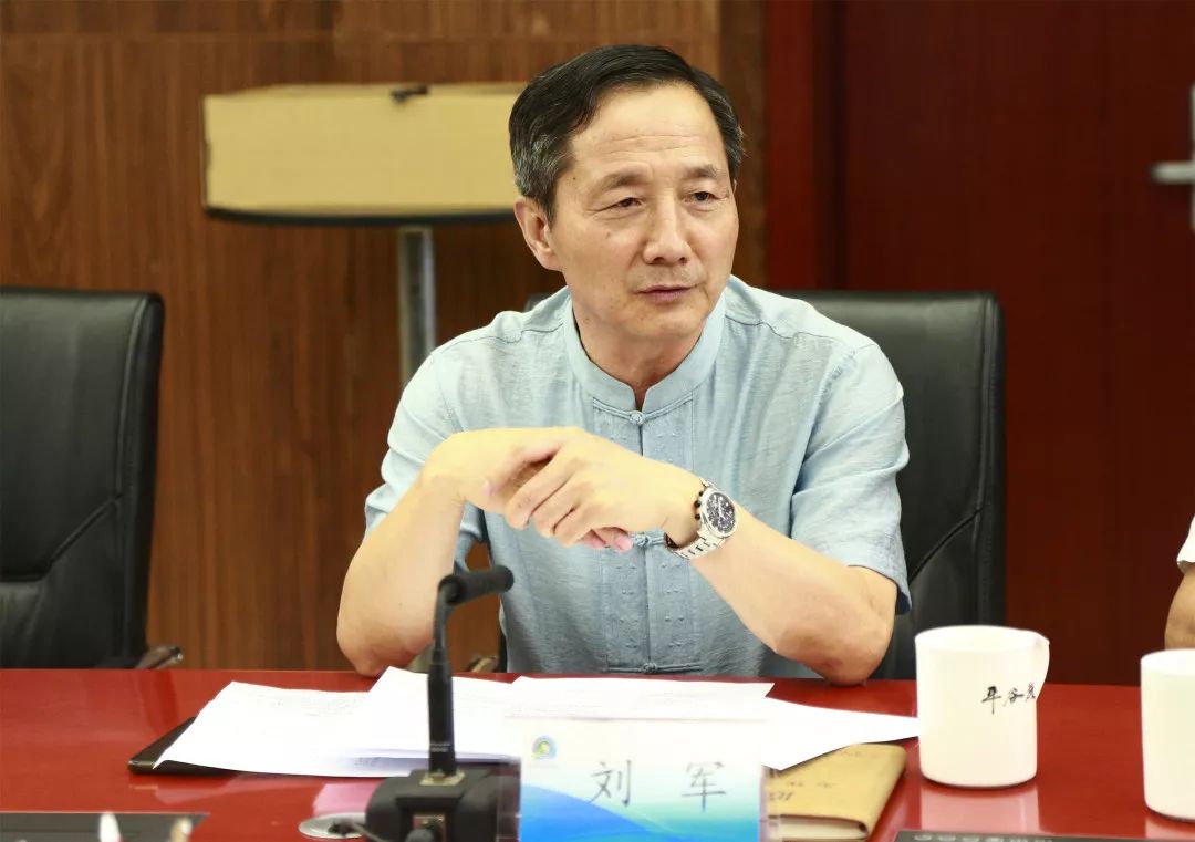 区人大常委会主任刘军带队到区教委调研平谷教育发展情况