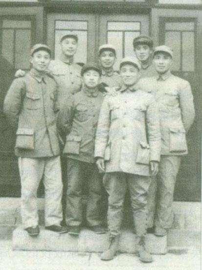 1931年11月,红5军乘第三次反"围剿"胜利之机,组织一个团攻打会昌县城