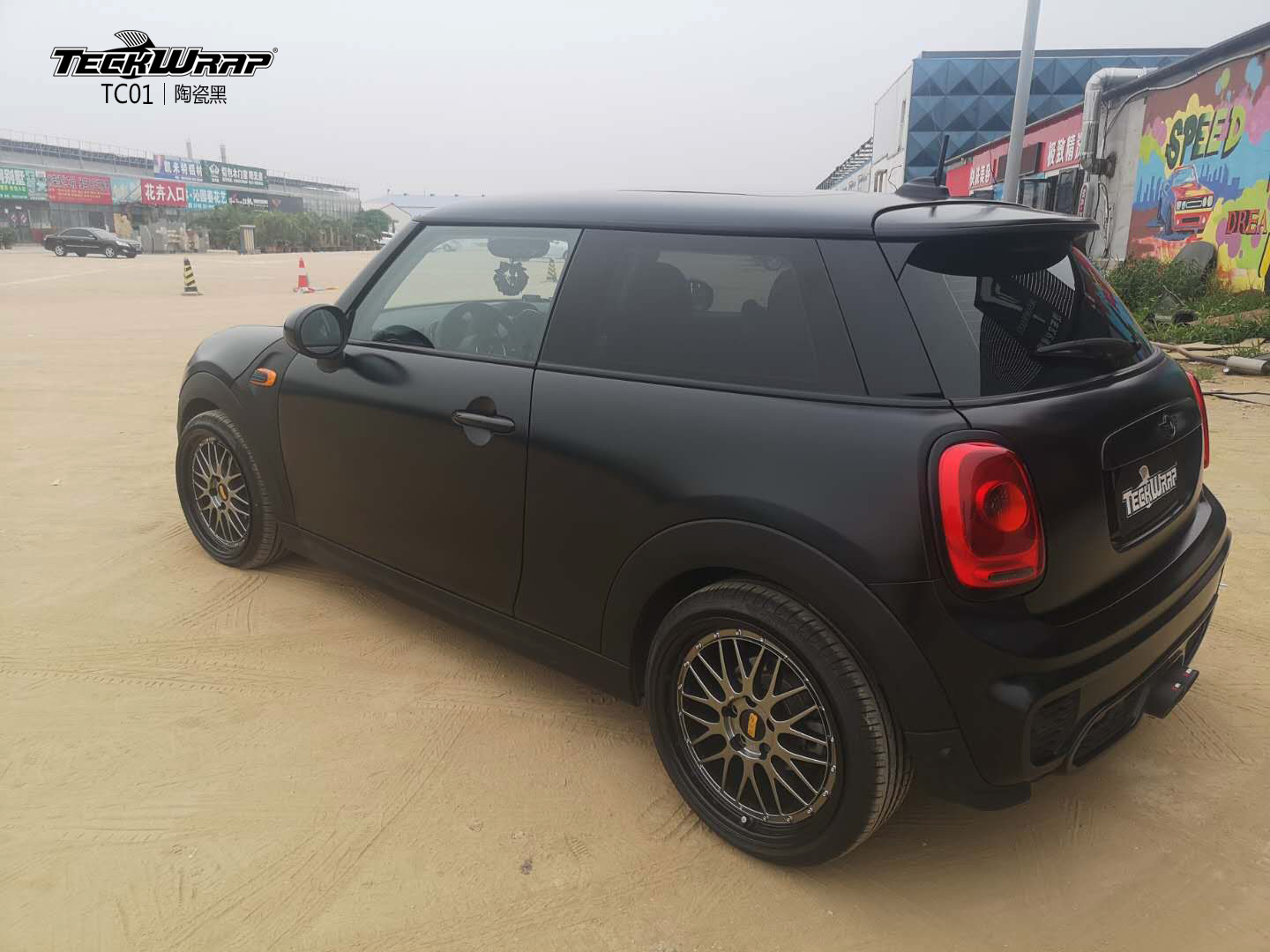 寶馬mini汽車改色貼膜teckwrap美國禿鷹tc01陶瓷黑