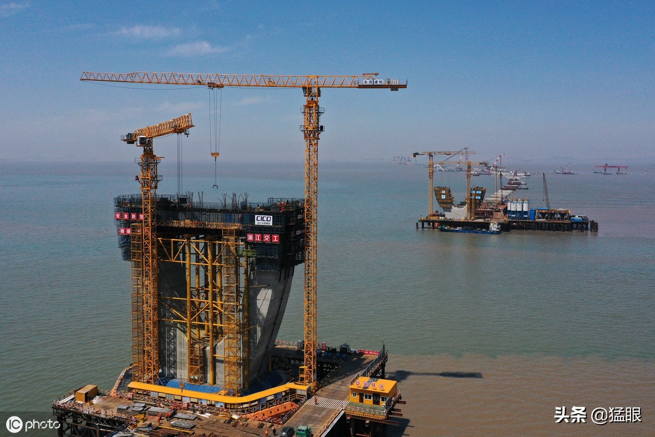 它是继港珠澳大桥之后,中国又一大型跨海工程,2021年建成通车
