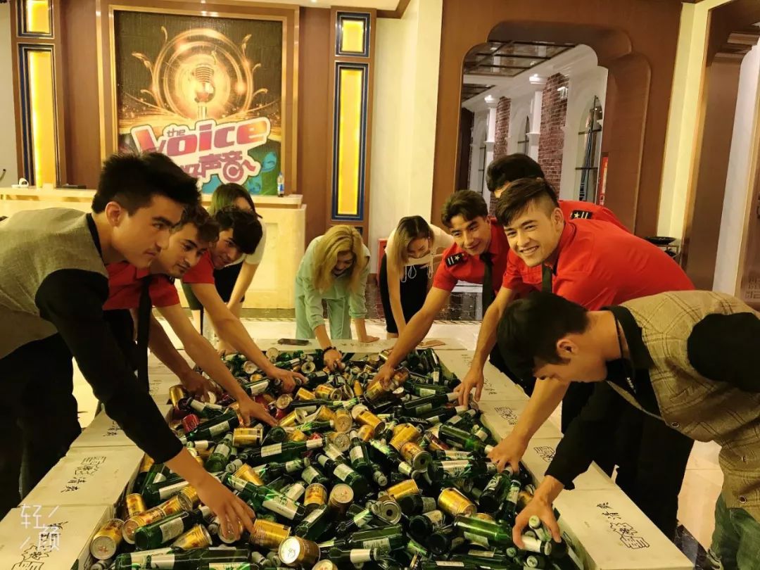 ktv试营业开始啦79元无限欢唱万瓶啤酒红牛战狼免费开杯畅饮还有免费