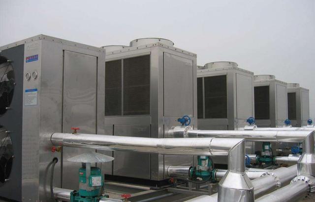 建筑工程如何做到环保供暖专业人士透露空气源热泵有明显优势