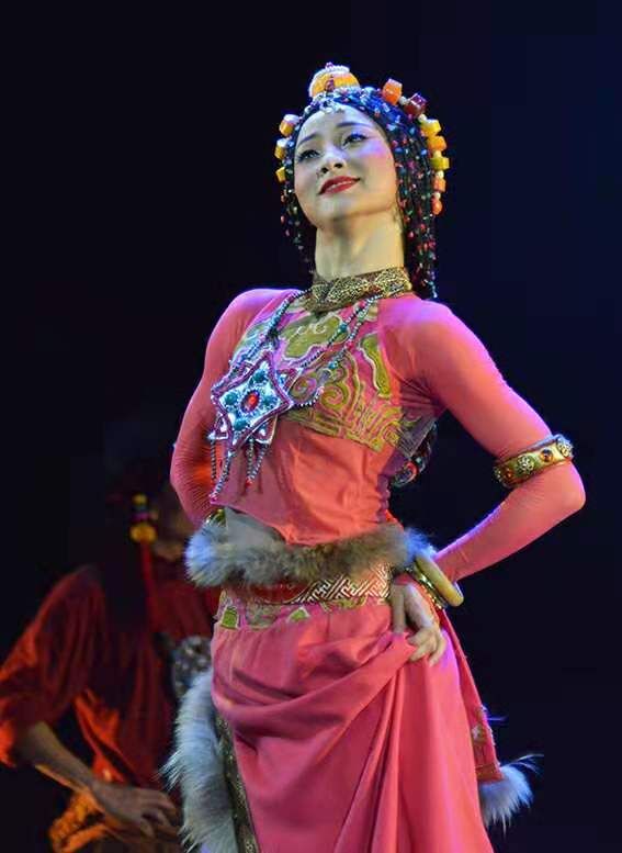 民族舞剧红罂粟尘埃落定在锦城艺术宫连演四场爆满