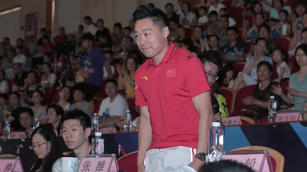 承办,大赛邀请了国家体育总局体操运动管理中心贾伍华部长和佘博主任