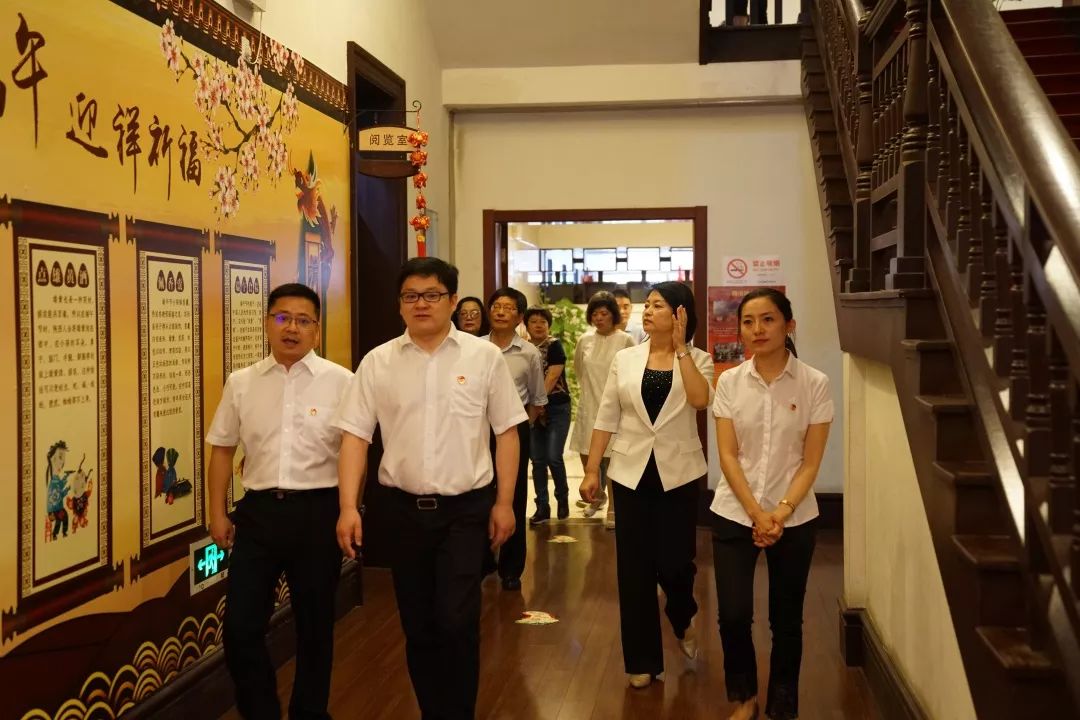 7月8日上午,团市委书记王宇,市委宣传部副部长胡佩艳,市体育局副局长