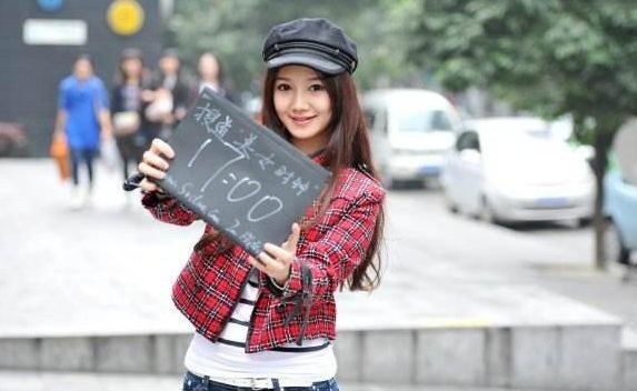 她是如何火的?陈艳茜早期照片曝光被疑整容