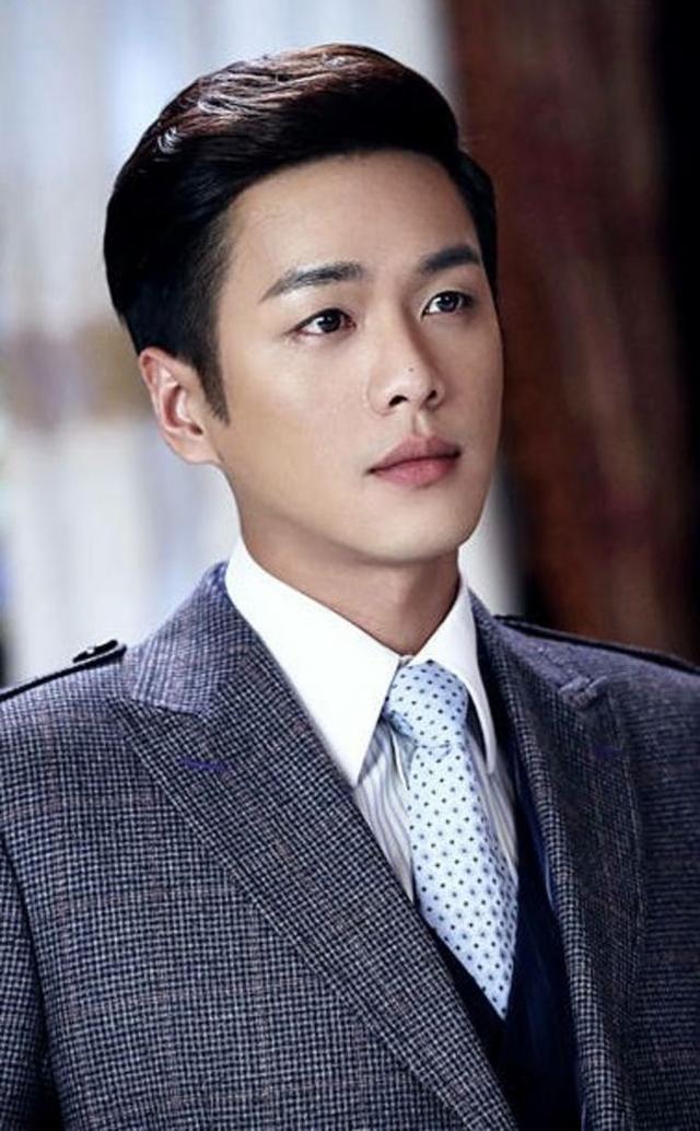 唐艺昕刚结婚就要背债,张若昀财产被冻结,被曝父亲欠债2.7亿