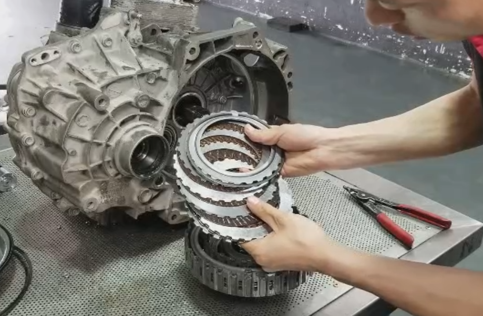 分享迈腾双离合dq250变速箱故障锁挡没倒挡问题维修