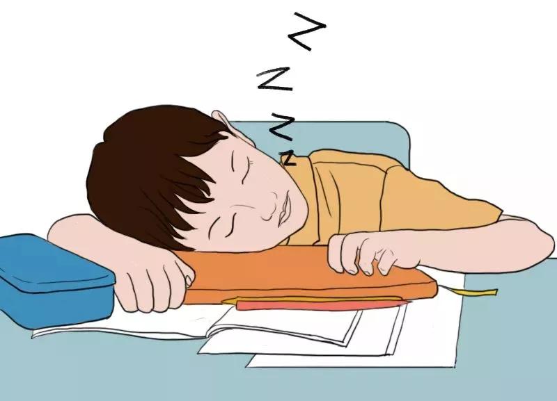 因此,被称为"特困生"课间十分钟也要保持良好的睡眠状态每天都睡不够