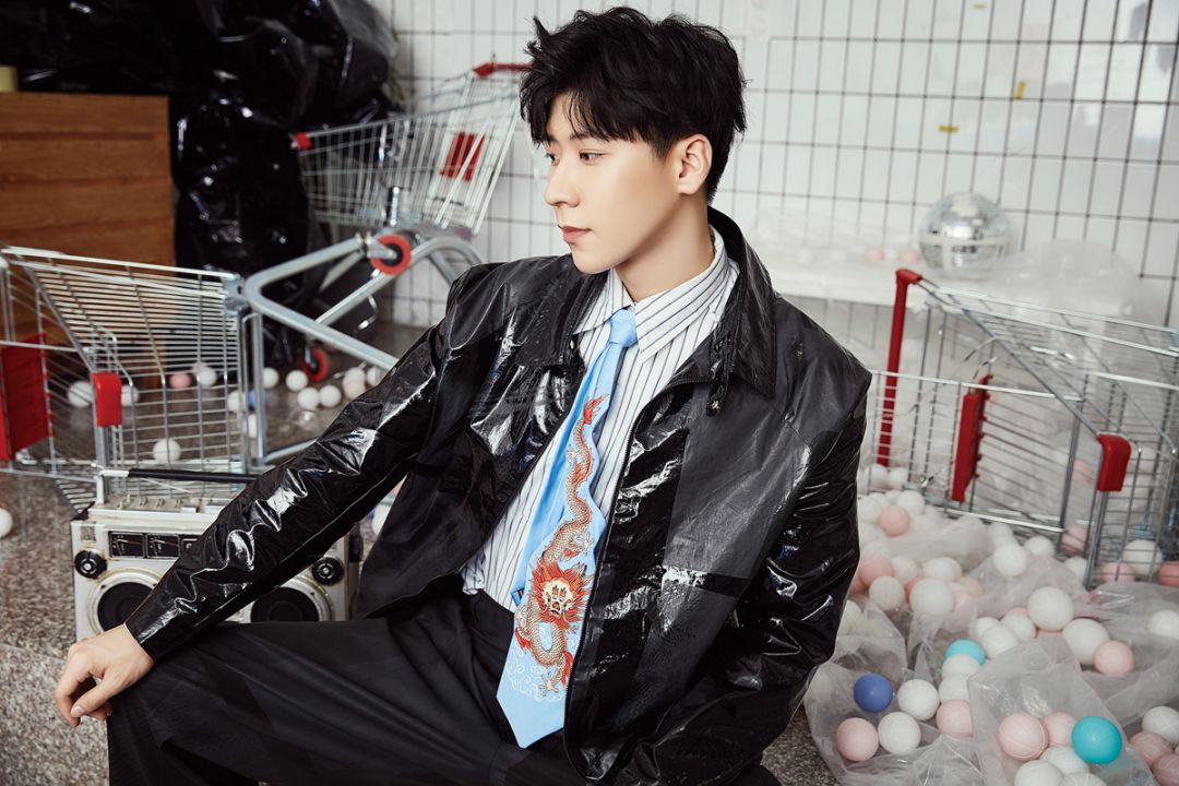 icontube×王博文 | 星空下满怀童心的少年