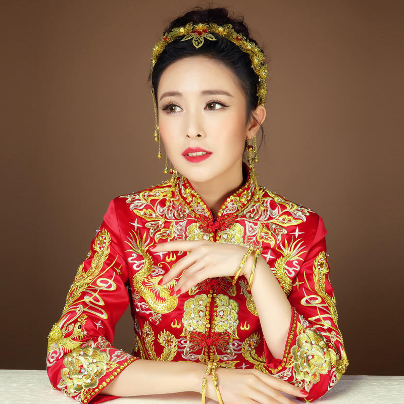 千旗黄金:圆满!明星婚礼的装扮才知道黄金首饰与婚礼才是绝配!