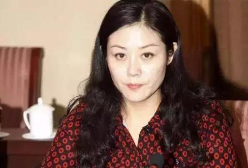 睡40多名官员,从小科员升到副市长……通报险被错觉成文学作品_姜保红