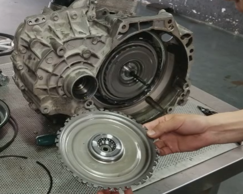 分享迈腾双离合dq250变速箱故障锁挡没倒挡问题维修