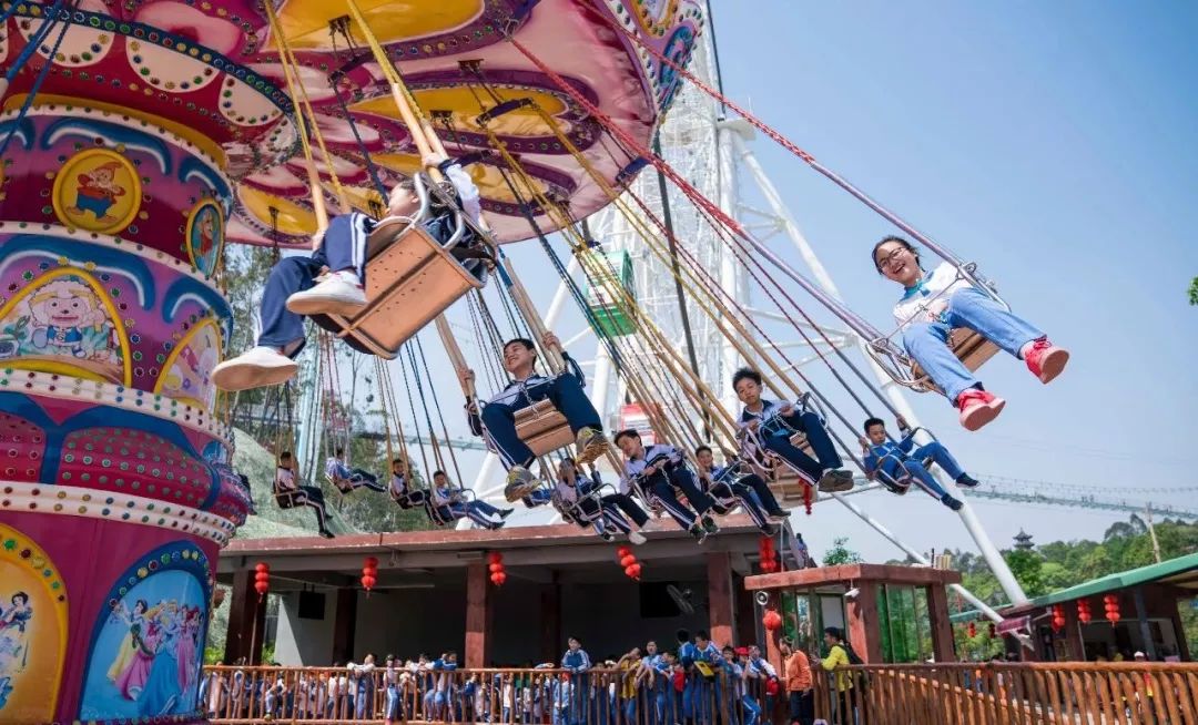 七月隐贤新玩法东莞隐贤山庄玻璃桥动物园空中花海水上乐园机动游戏