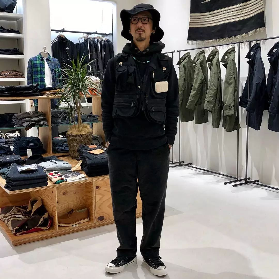 想找个日本店员做兄弟