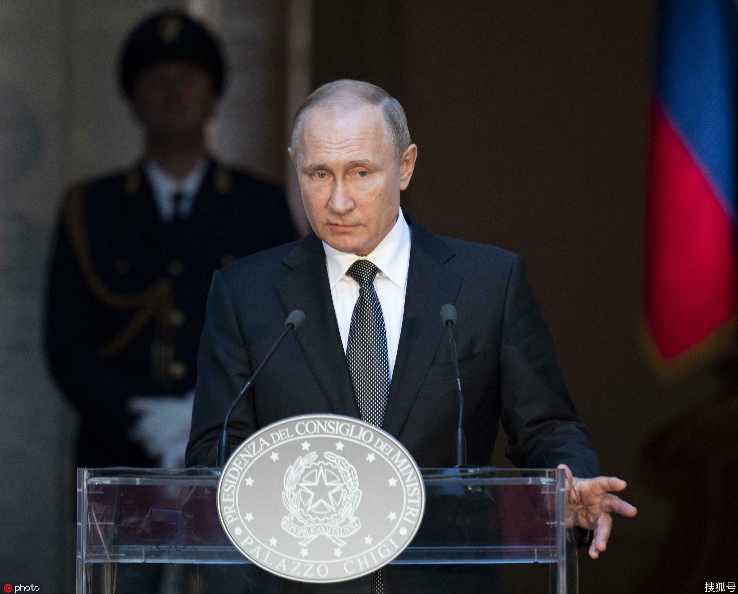 1/ 12 当地时间2019年7月7日,格鲁吉亚一名电视节目主持人用俄语侮辱