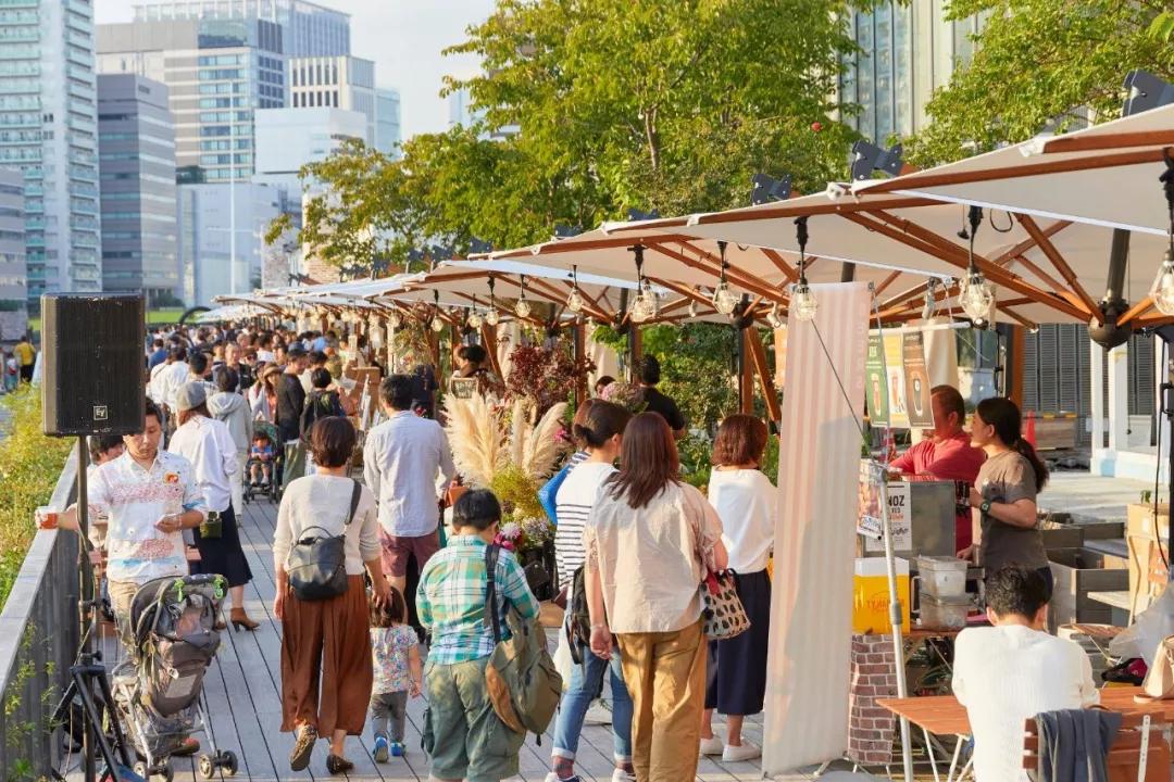 日本的一些大城市中,farmer's market 和 marches(以下统称为"农夫市