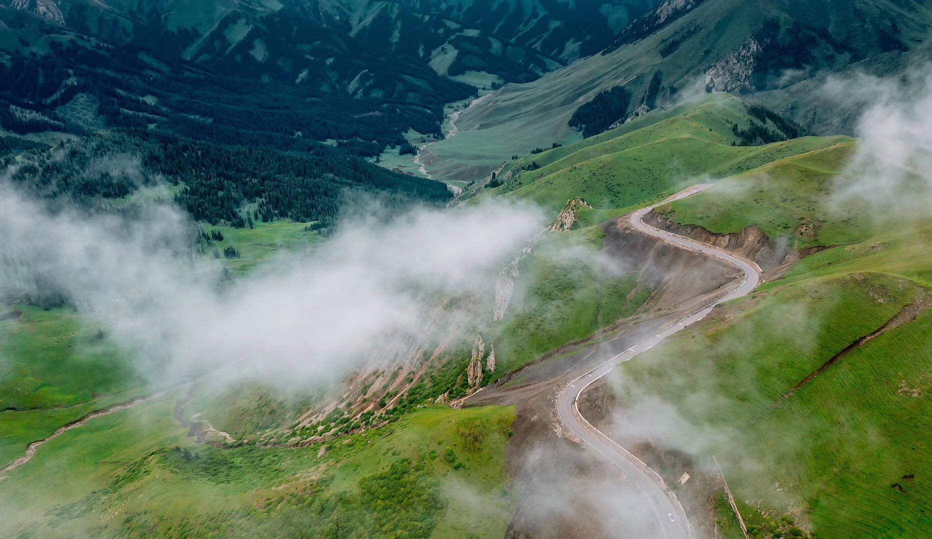 六至八月新疆自驾游天山伊昭独库公路9天环线怎么玩