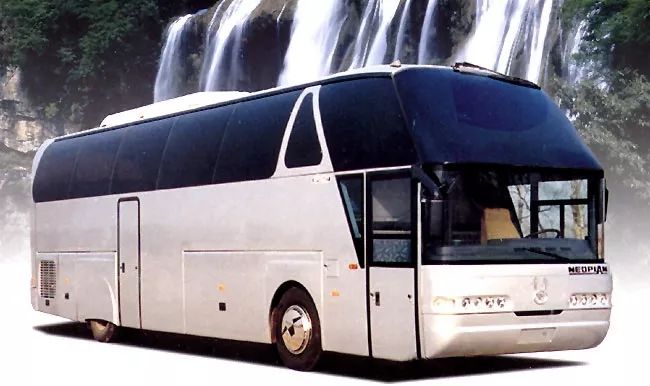青年尼奥普兰jnp6127高端大巴的前世今生,关于原型车starliner n516的