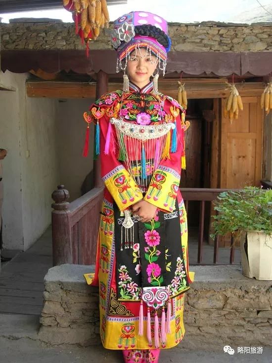 羌族新娘服饰图片图片