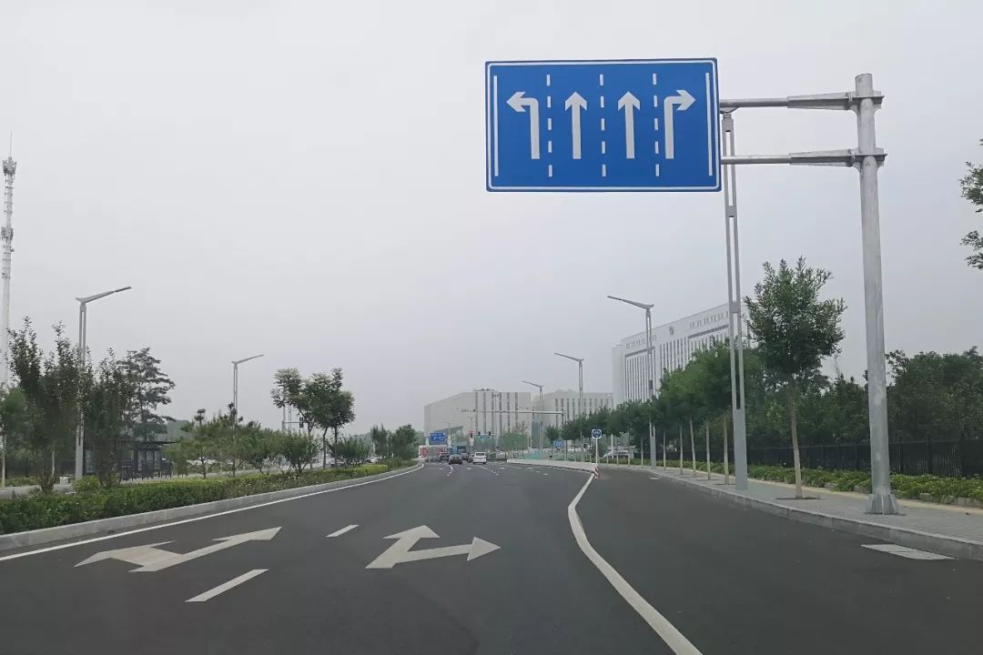 本报讯(记者 王佳杰)北青社区报曾以《热线 | 顺义这路口指示牌和地标