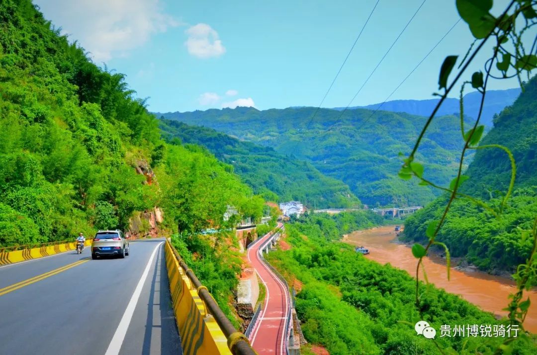 美公路骑行之旅骑行的快愉而又刺激一场来美自行车道醉赤水河谷宣传片