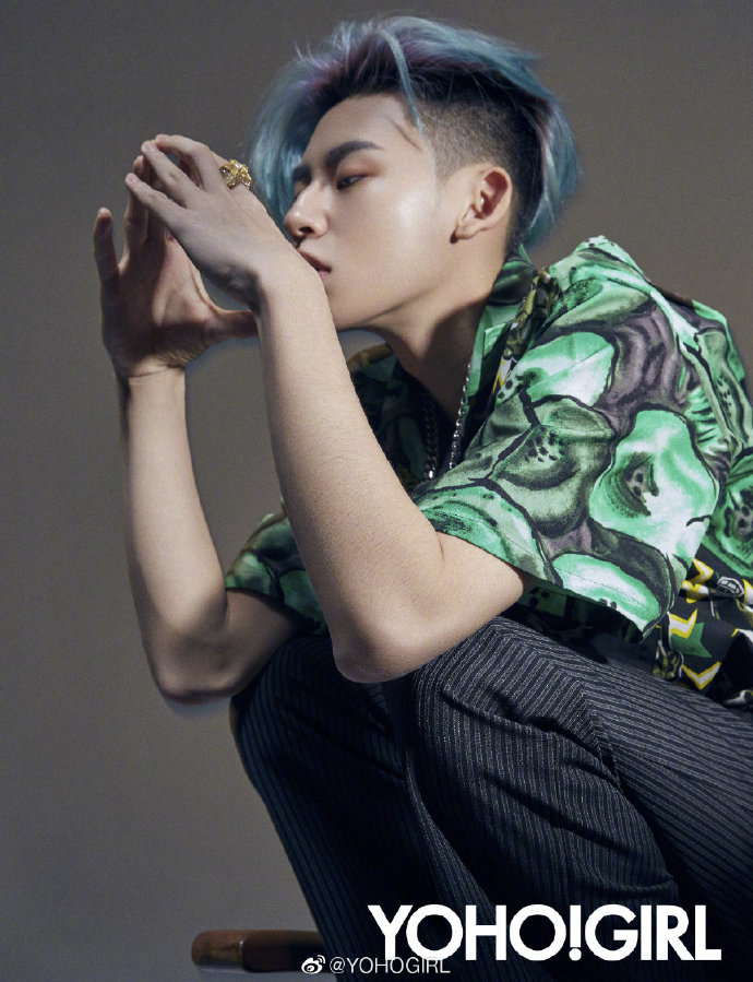 限定彩虹蓝发小鬼2.0大片新鲜公开:做音乐是最好的礼物