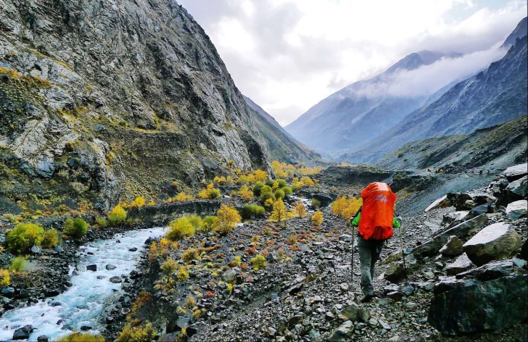 新疆孟克德古道徒步攻略