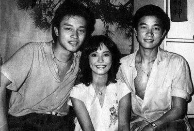 16岁便搭档当时最火的鲜肉陈百强,张国荣,钟保罗拍摄电影《喝彩》.