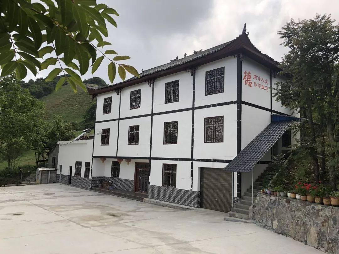 住火烧坪民宿看些啥