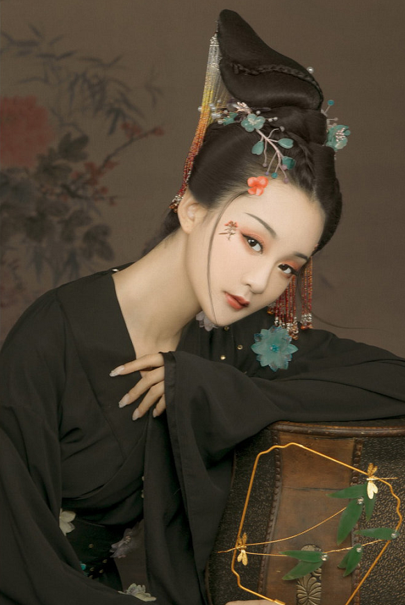 粉黛红颜,秀色可餐,见之不忘