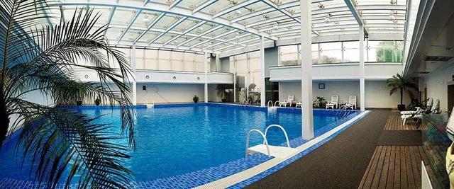 体育中心(五星泳池)电话:0512-52727999地址:常熟凯文路8号开放时间