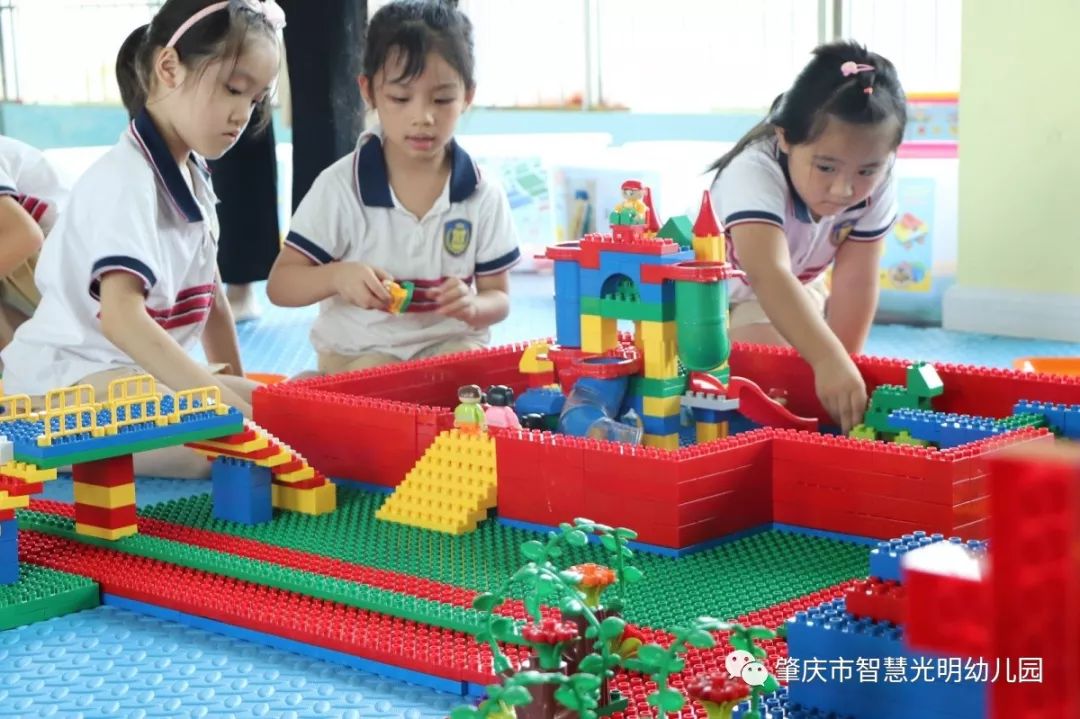 探索奇妙世界：儿童科学发现课的启蒙之旅