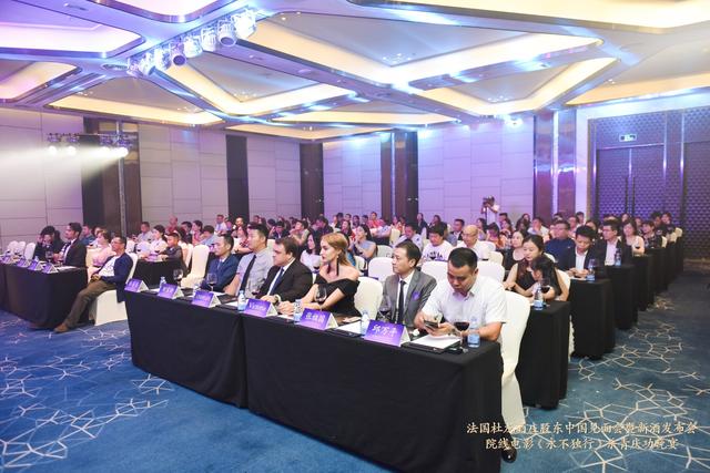 法国杜龙酒庄杜芳圣不甘平淡在电影与红酒中感受人生魅力