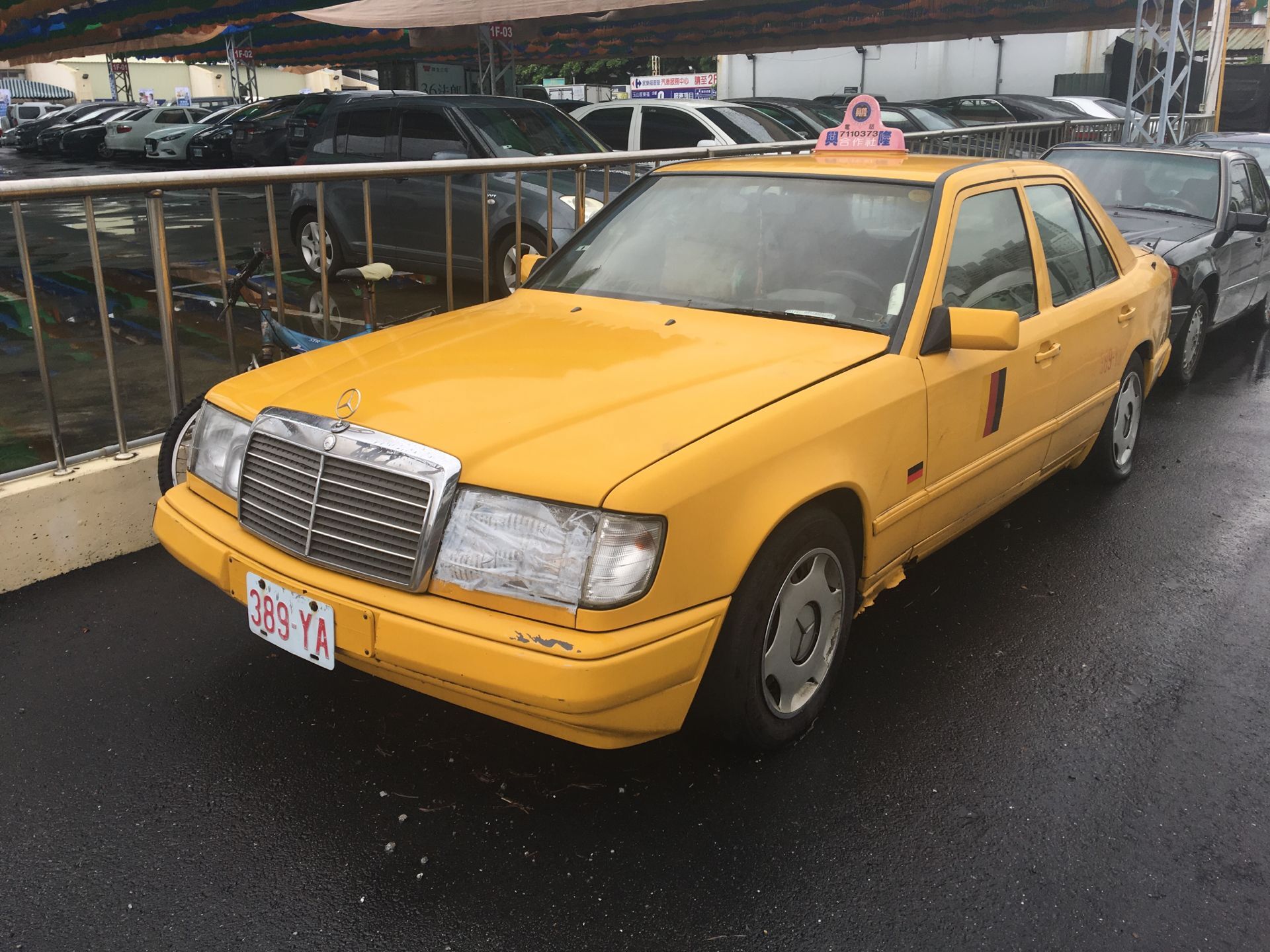 宝岛台湾高雄计程车小黄实拍 最好的大奔驰e320 v6