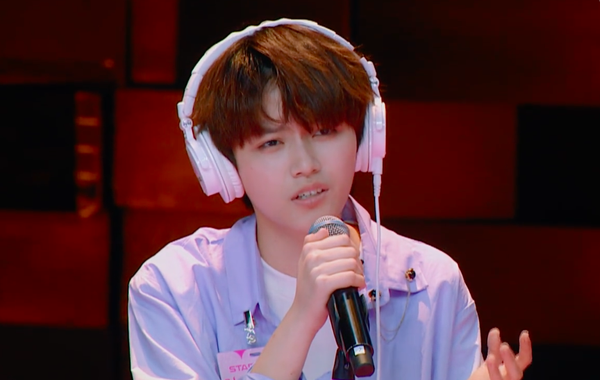 被赞巨星长相,华晨宇对她很看重,《明日之子》一黑再黑成搅局者_叶禹