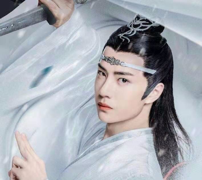 忘羡同框身高差成亮点,肖战,王一博录视频嘴瓢卡壳,画质成槽点