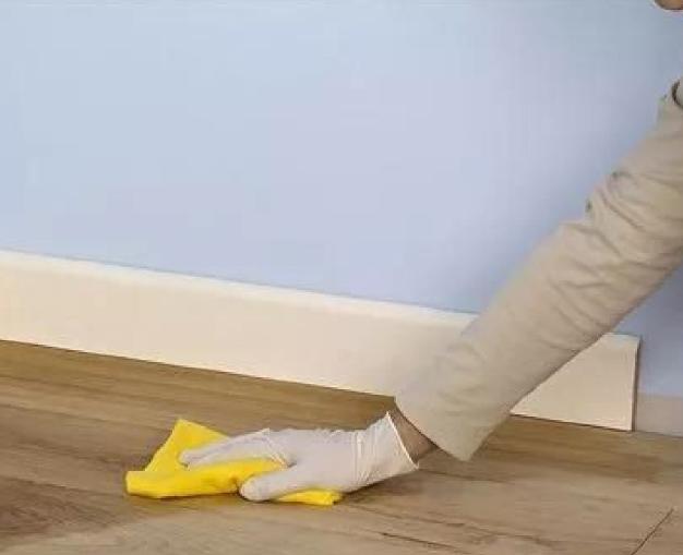 木地板脏了怎么擦?3个妙招解决问题,长时间都保持干净