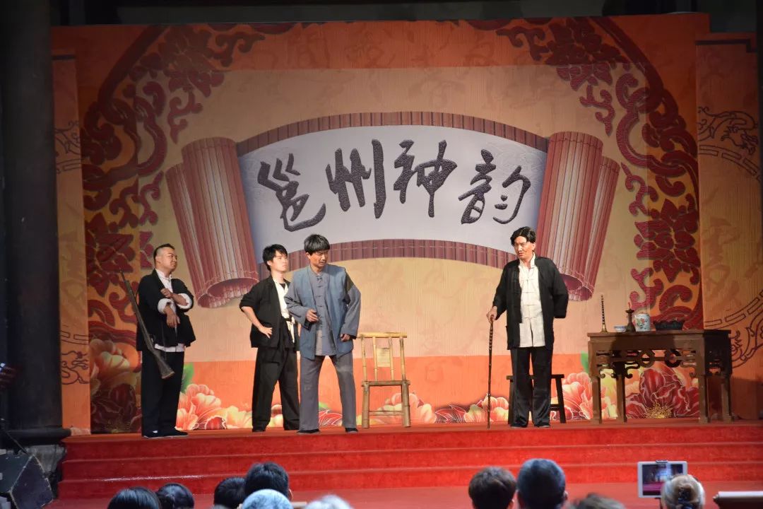 邕州剧场地方戏曲月月演丨大型现代粤剧《山乡风云》本周末上演