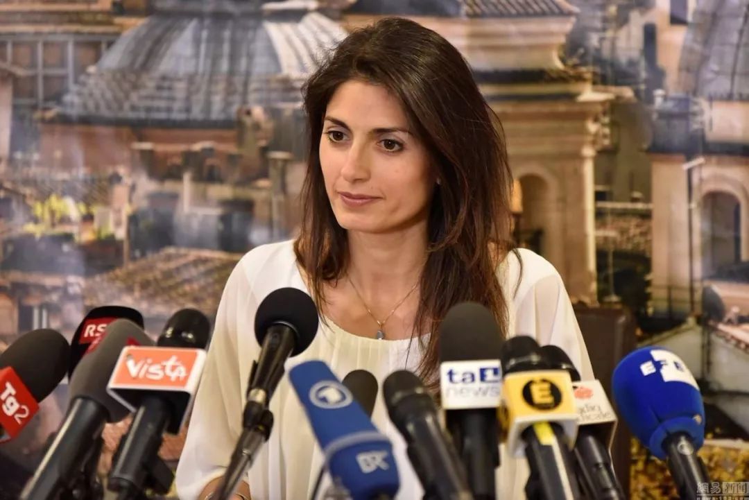 都灵,在意大利排名第三的大城市,人口多达220余万,曾经是欧洲的政治