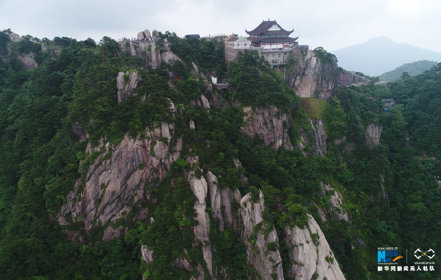 航拍九華山:青煙翠霧開九華