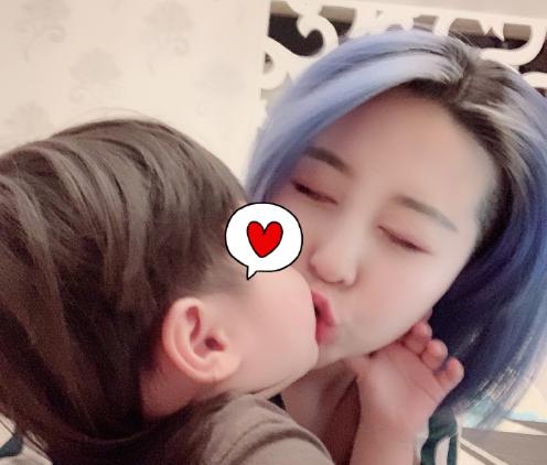 台球圈未解之谜:吕萌希子并不单身,大哥比你甜?_吕帅希