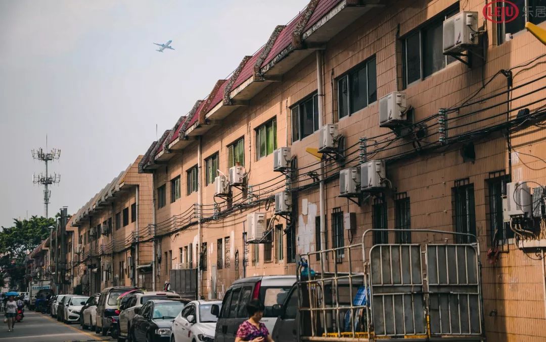 白云东华村 | 昼更夜替的机场人,何以为家?