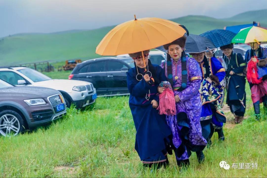 呼伦贝尔草原婚礼记 | 你嘴角上扬的弧度就是最好的嫁妆(布里亚特婚礼