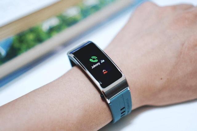 华为手环b5铅石青新色测评:通话&运动&健康全能打