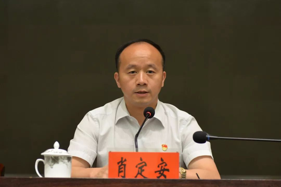 昭山深入推进脱贫攻坚和农村人居环境整治工作