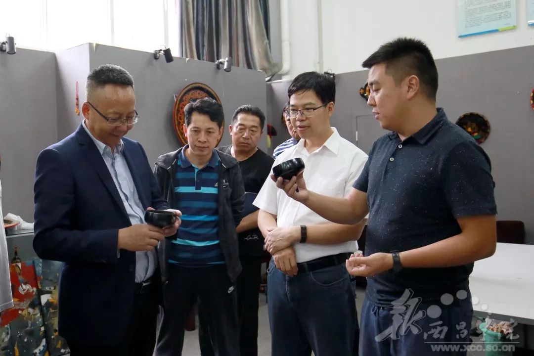 布拖县县委副书记,县长罗古阿吉,县委常委,纪委书记杨龙,县委常委,副